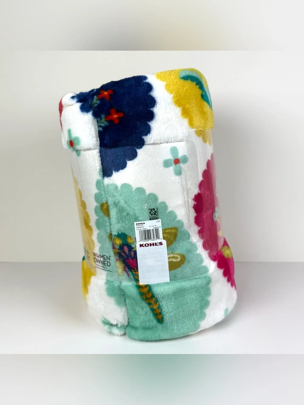 The Big One Oversized Supersoft Plush Throw Blanket Garden Icons 5’ X 6’ NEW